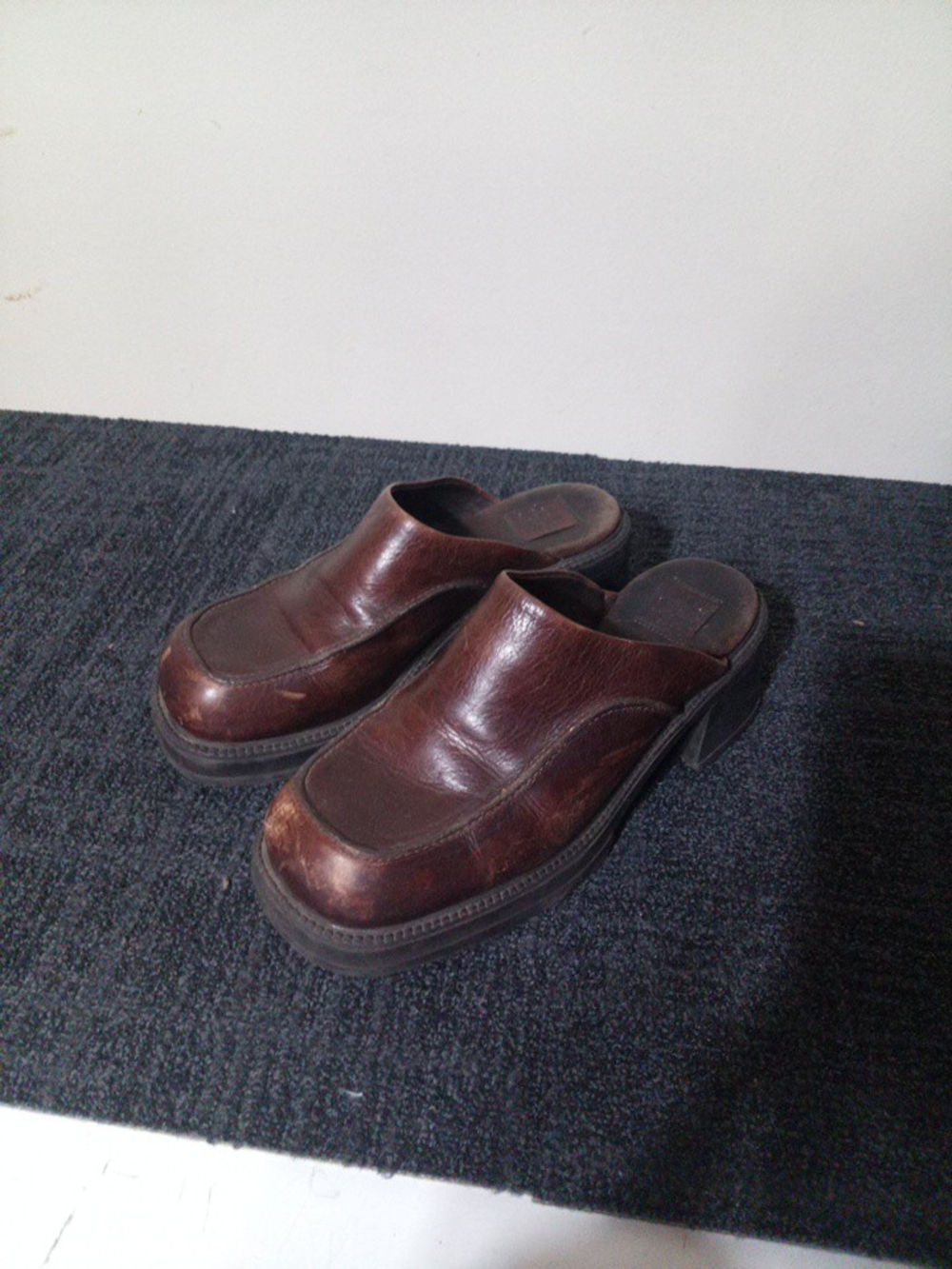 American Eagle Outfitters Brown Leather Slip-On Mules